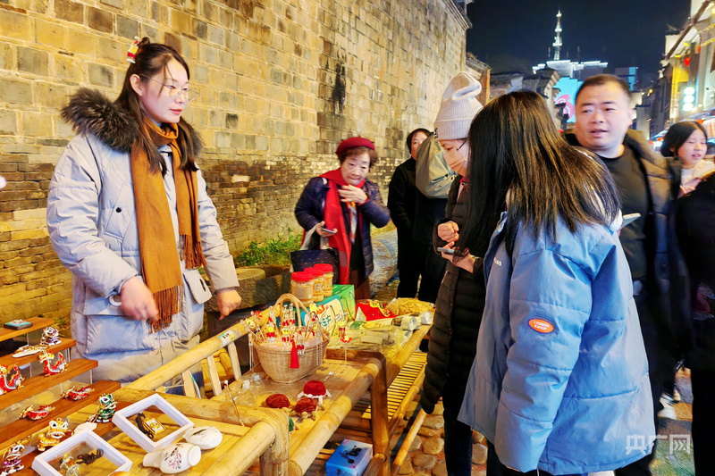 新春走基层｜节日+影视 让“打卡游”与老区文旅“双向奔赴”(图1)