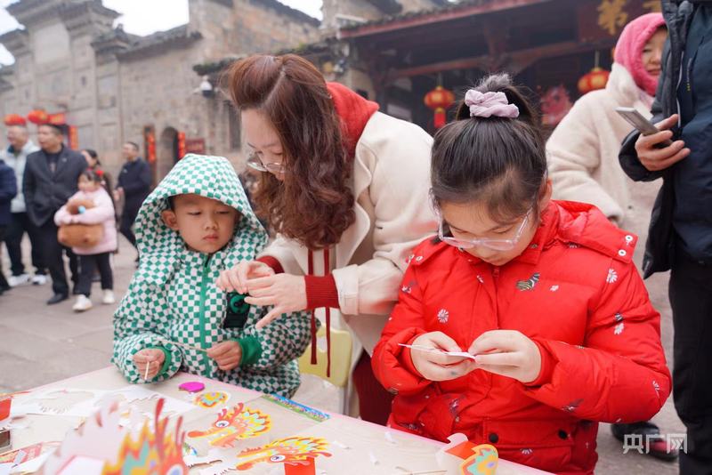 新春走基层｜节日+影视 让“打卡游”与老区文旅“双向奔赴”(图7)