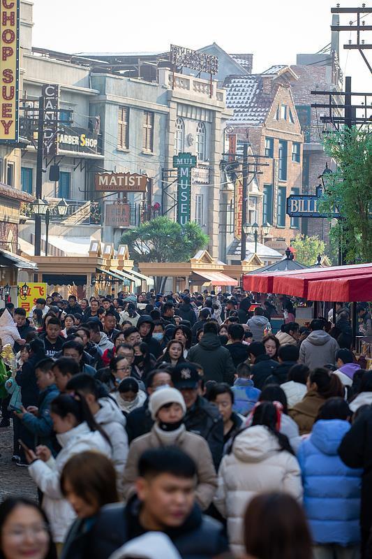 中国之声聚焦德州乐陵影视城：《唐探1900》在这里取景春节假期主题园区限时开放(图3)